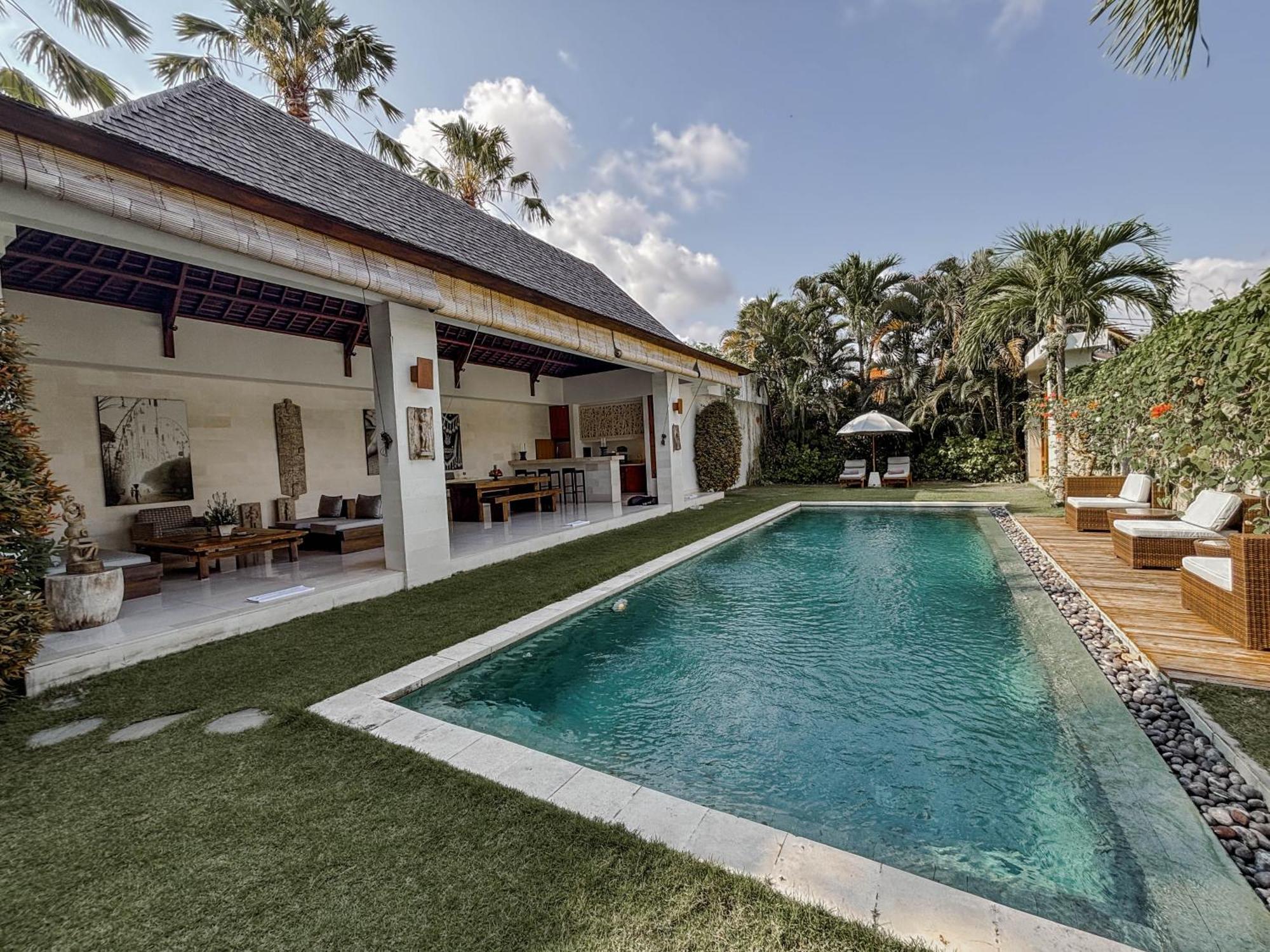 Villa Chocolat Seminyak Exterior photo