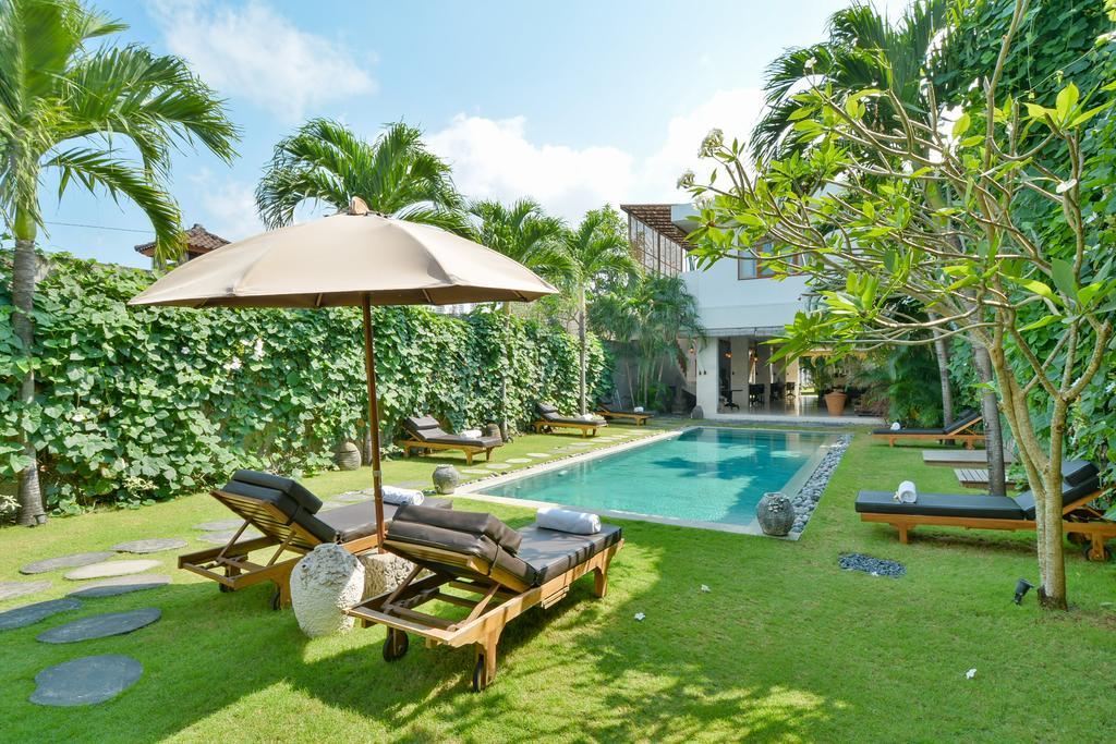 Villa Chocolat Seminyak Exterior photo